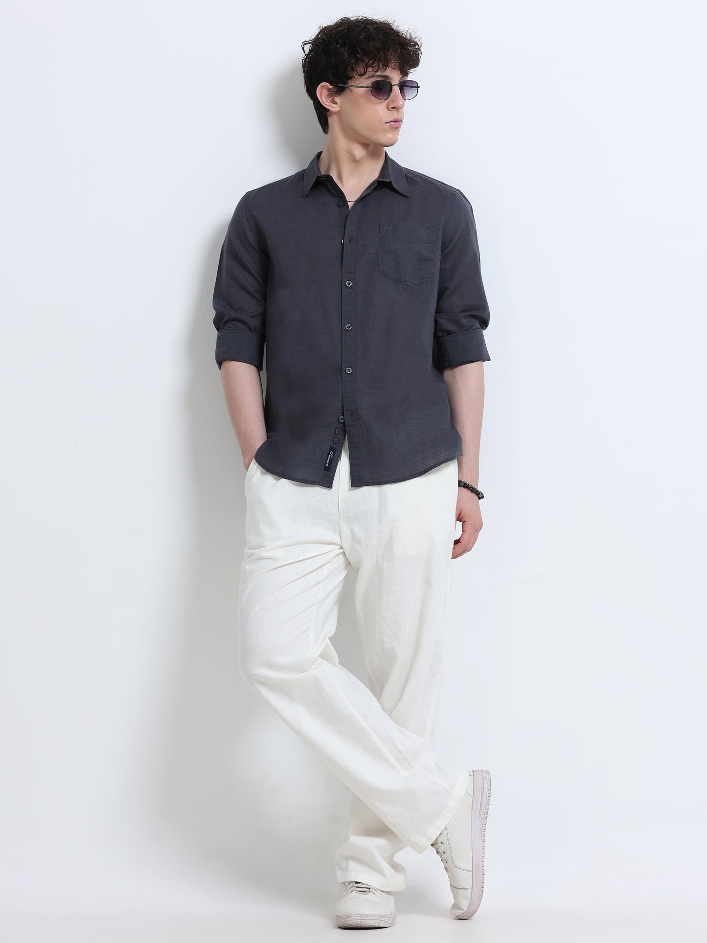 grey shirt